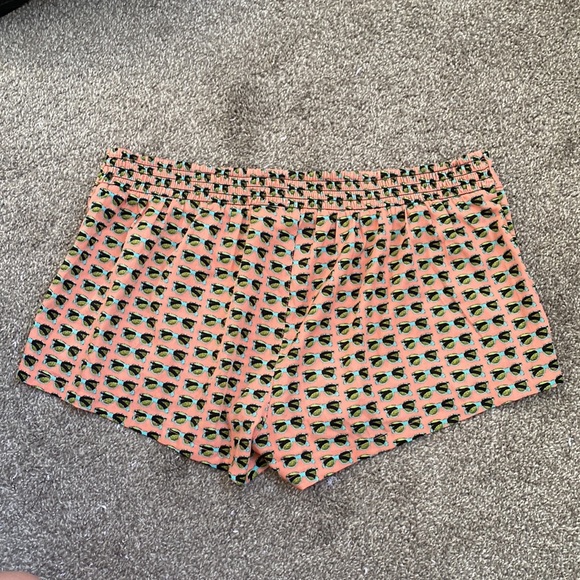 Lightweight Sunglasses Shorts - Picture 2 of 2